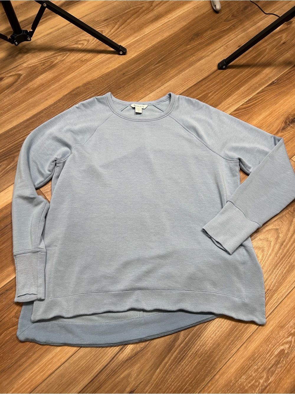 Athleta bundle of Mindset and coaster luxe sweatshirts size medium long sleeve - Picture 7 of 13